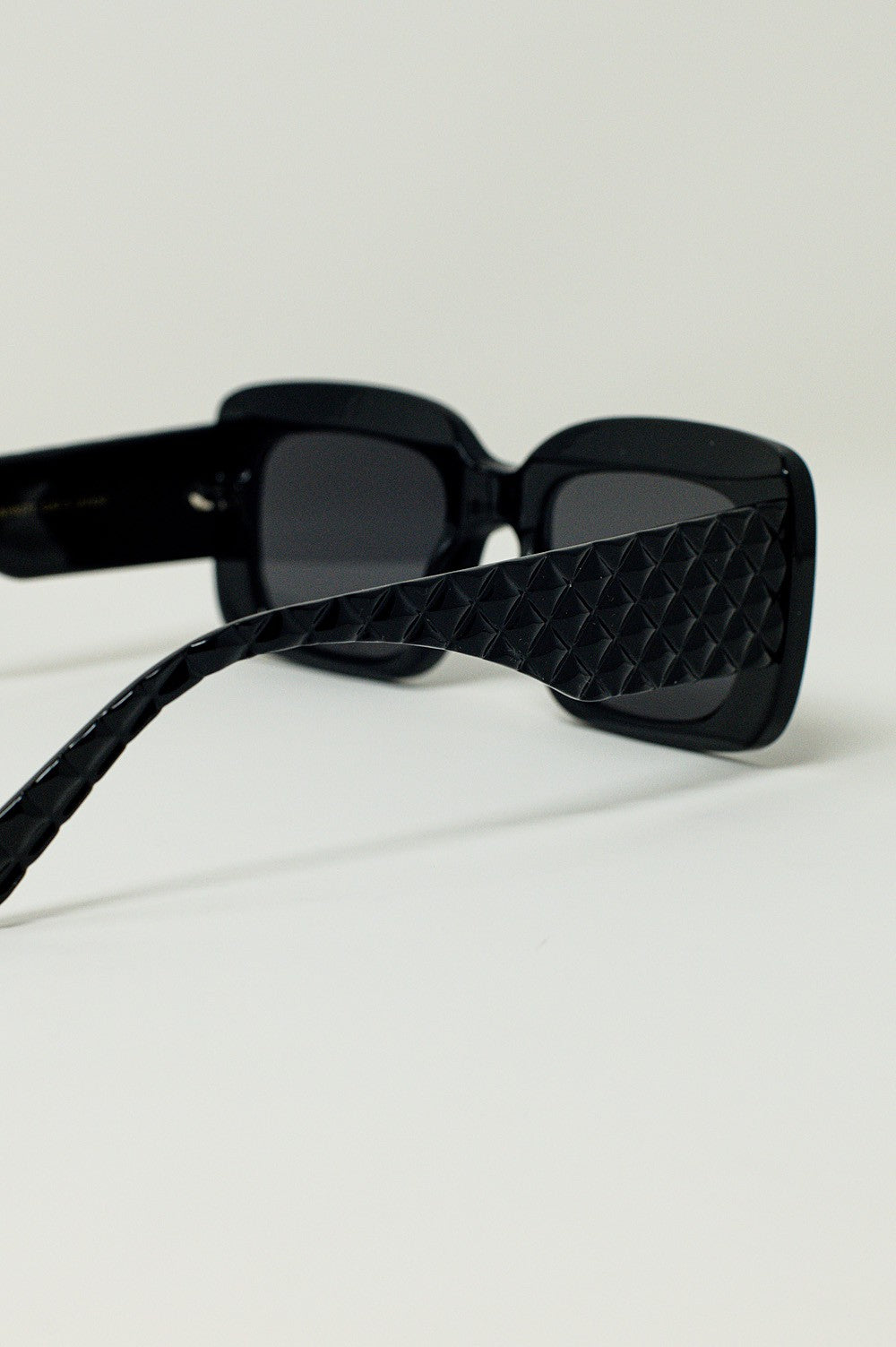 Black Oversized Oval Sunglasses