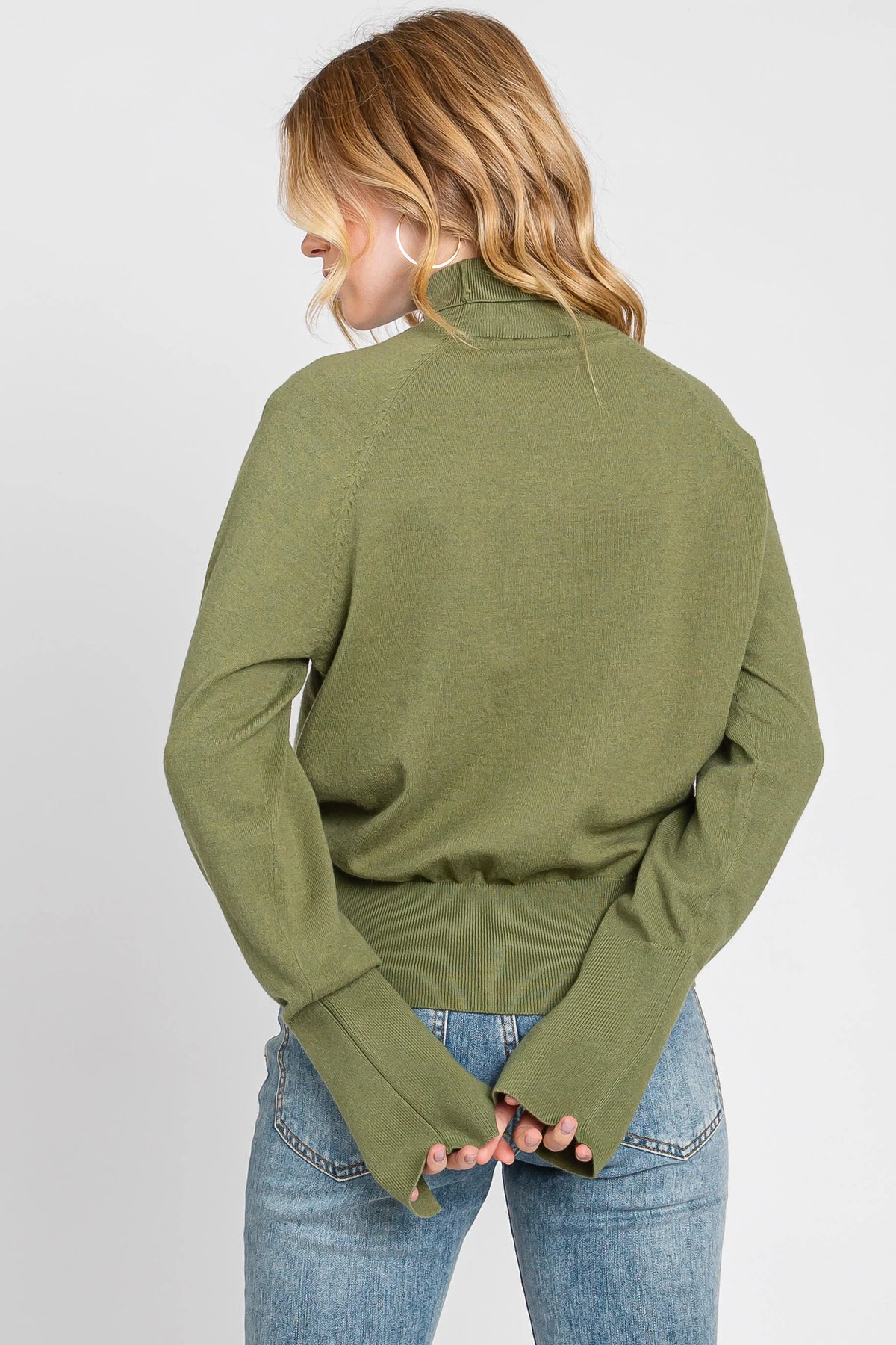 Thin Turtleneck Sweater